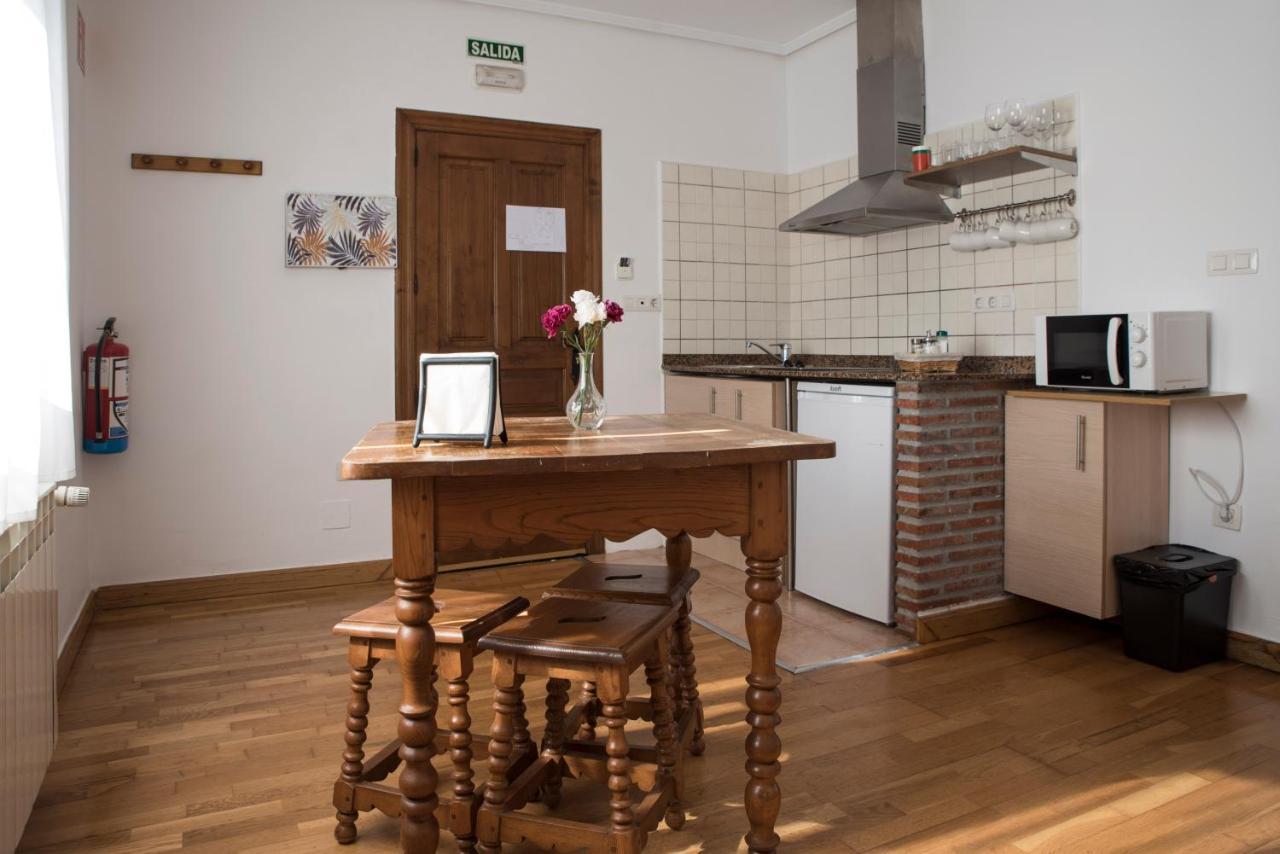 Apartamentos Alegria サンティリャーナ・デル・マル エクステリア 写真